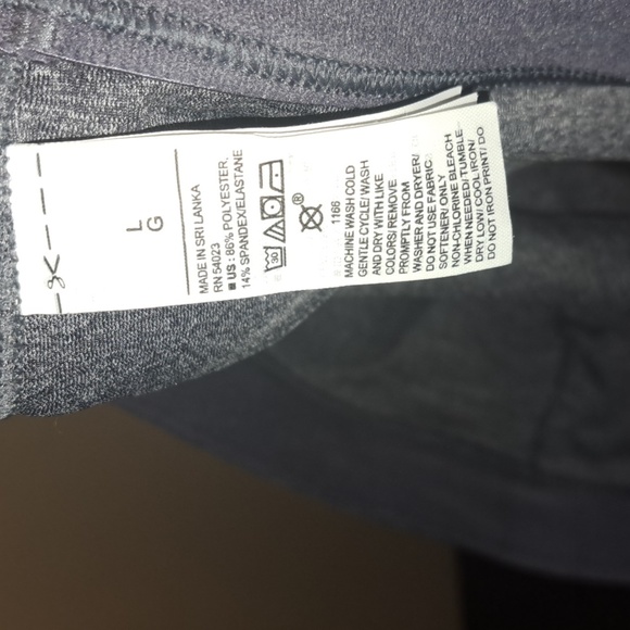 Old navy active Sports bra - Picture 3 of 4